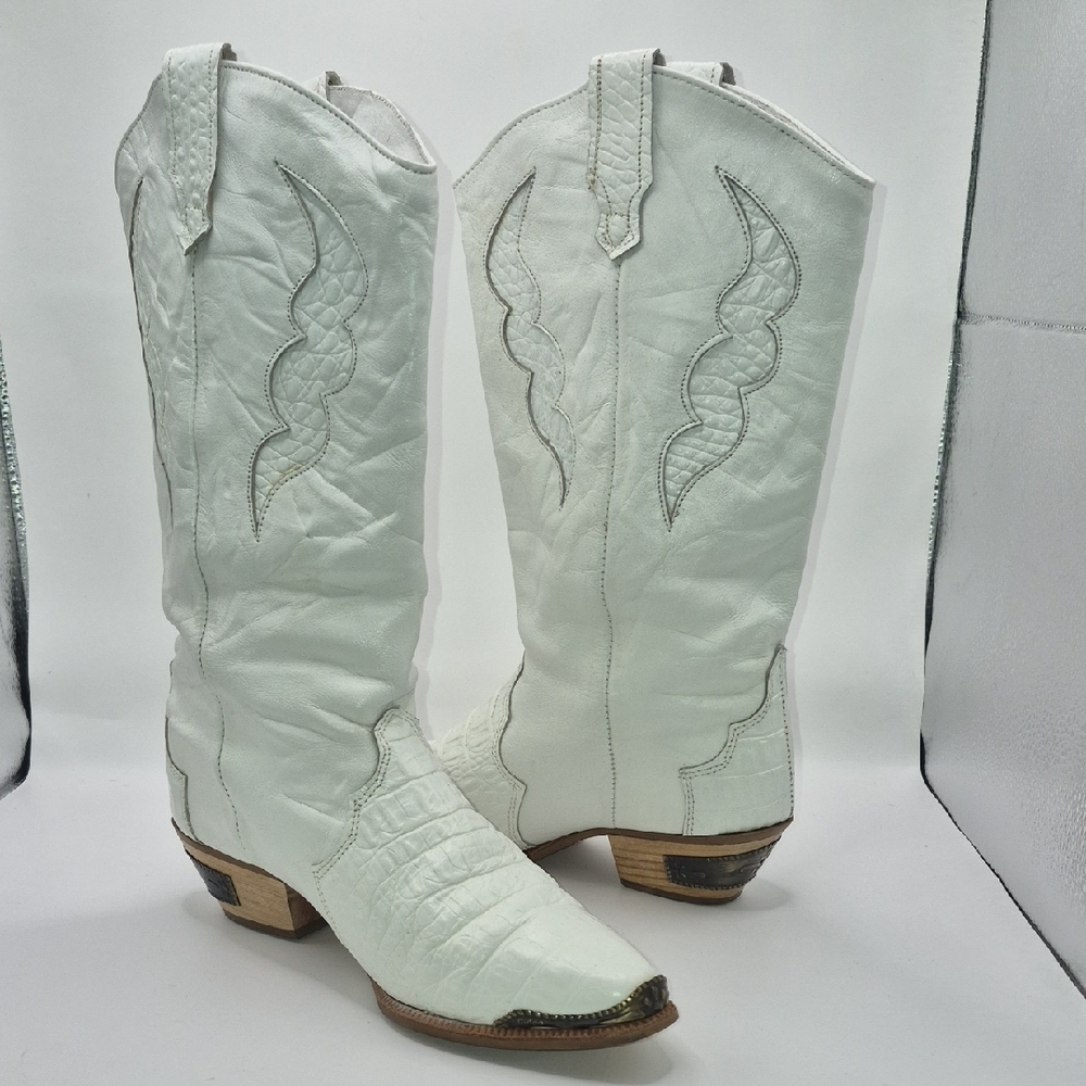 Vintage Dingo White Cowboy Boots With Crocodile And Brass Design Womans Sz 7